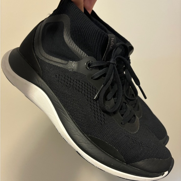 Lululemon Chargefeel Mid Women’s Workout Shoe - Picture 5 of 8